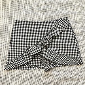 Zara Plaid Ruffle trim Short